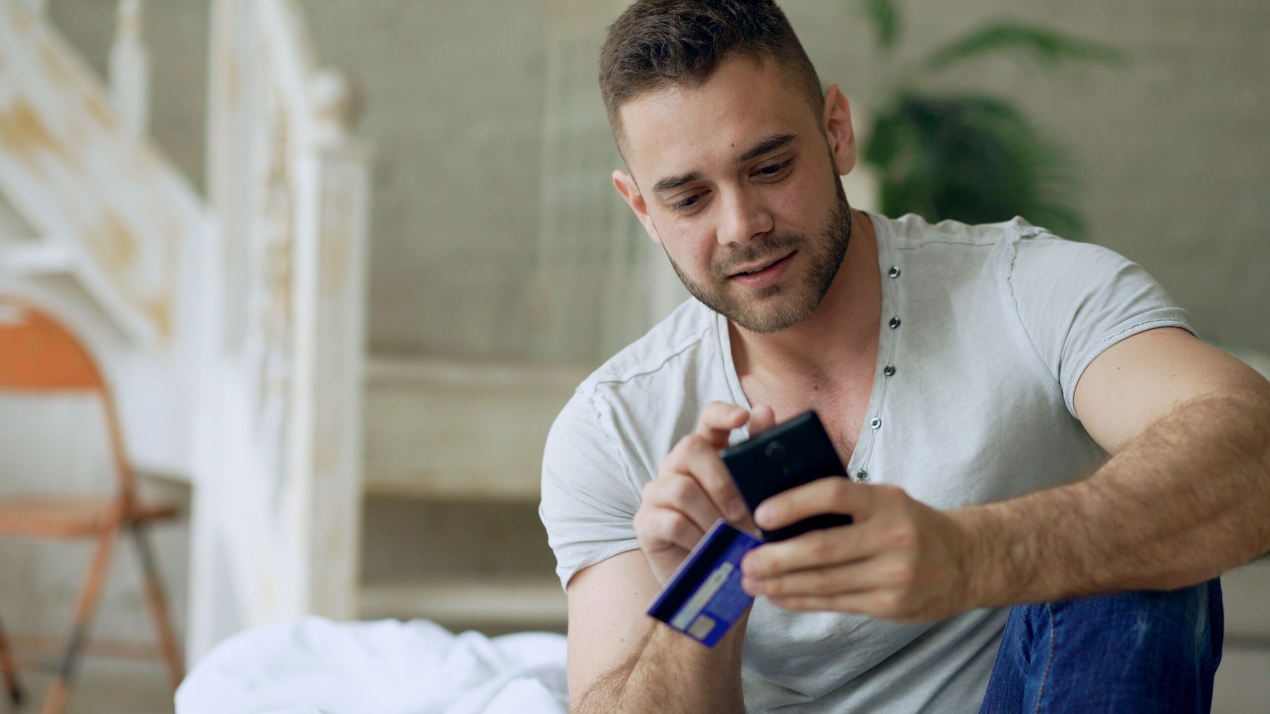Online shopper using pay bank and buy now